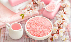 ¿Por qué la sal rosada del Himalaya es buena para ti?