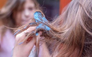 Comment enlever la boue des cheveux: comment la retirer, la dissoudre, comment éliminer la boue d'un enfant