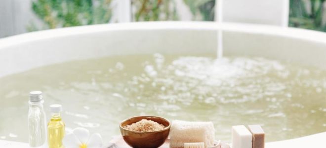 Bagno caldo: benefici e rischi per uomini, donne, con un raffreddore