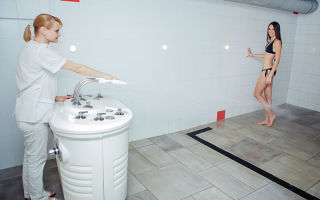 Charcot's shower: lợi và hại cho việc giảm cân, sức khỏe